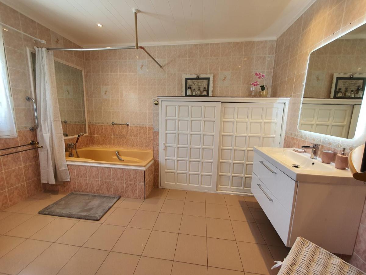 La Villa Rosaya - Piscine & Jacuzzi Saint Pierre Eksteriør billede